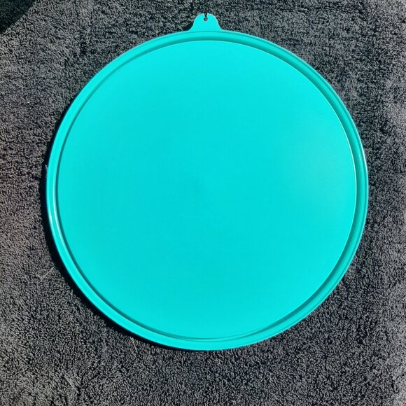 Teal TUPPERWARE 3 Pce Jelly Mold Ice Ring Bowl with Lid Jel-N-Serve - Picture 8 of 16